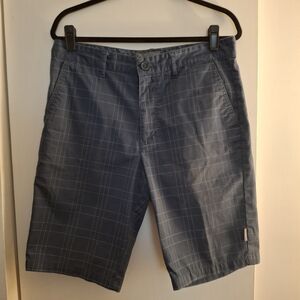 Griffith Men's Blue Pinstriped Flat Front Casual Shorts